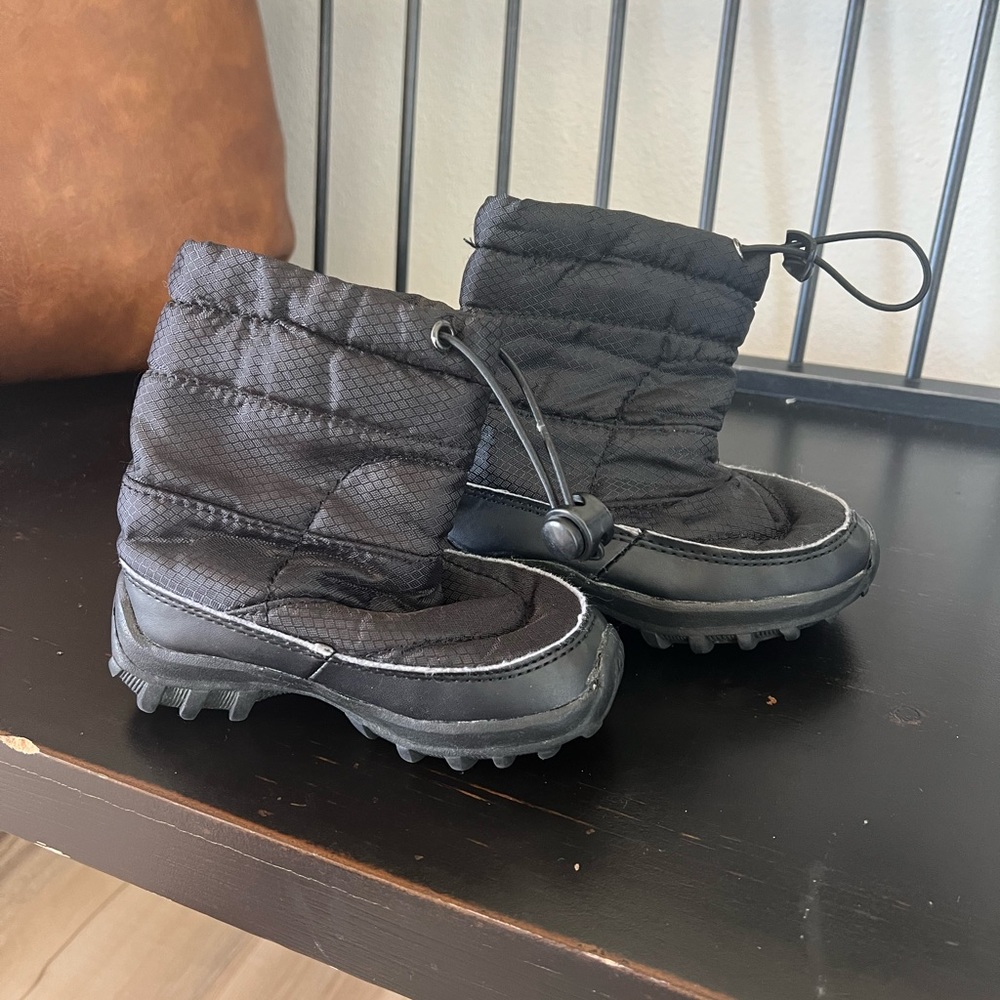 Toddler snow boots